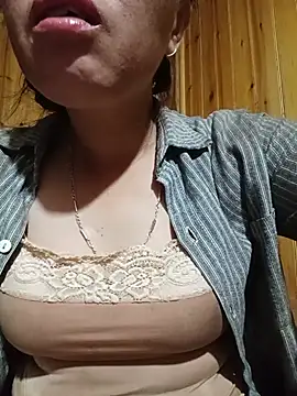 Jelly-squirt online show from May 12, 2026, 12:13 pm