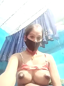 Nandani-758 online show from April 19, 2026, 9:50 pm