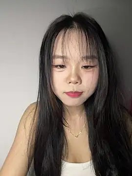 Kiee-lee online show from March 12, 2026, 6:03 pm