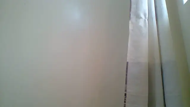 BellaStormi online show from November 30, 2025, 4:16 am