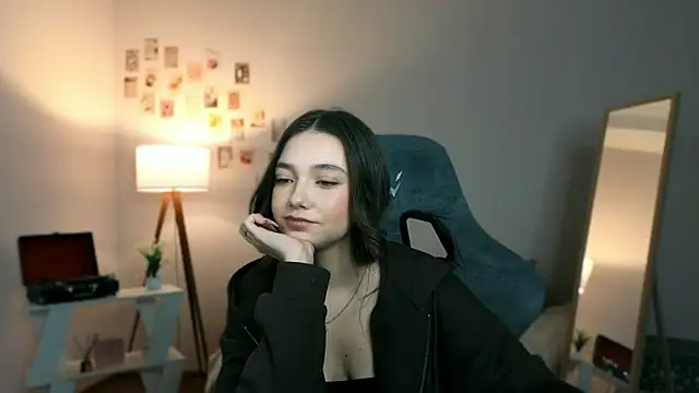 Vexorine online show from April 11, 2026, 7:40 pm