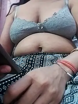 Priya Sharma04 online show from March 26, 2026, 8:36 pm