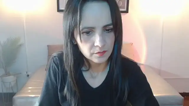 Juliana  lx online show from March 9, 2026, 2:21 pm