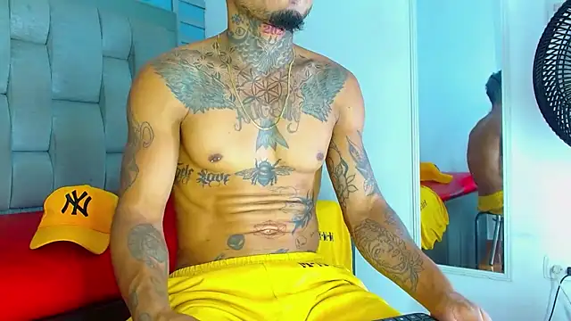 Snapshot of Hot_Latino_x chatting on March 17, 2026, 12:41 pm Hot Latino x online show from March 17, 2026, 12:41 pm