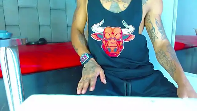 Snapshot of Hot_Latino_x chatting on April 10, 2026, 12:54 pm Hot Latino x online show from April 10, 2026, 12:54 pm