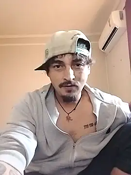 Snapshot of LUcyf3RmAl3696 chatting on November 29, 2025, 10:29 am LUcyf3RmAl3696 online show from November 29, 2025, 10:29 am