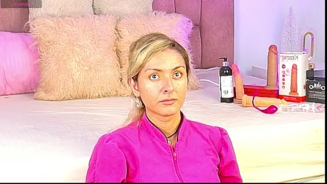 Lunitaa Diva online show from December 3, 2025, 1:09 pm