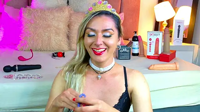 Lunitaa Diva online show from February 6, 2026, 3:26 pm