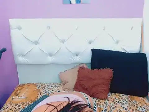 xwetdreamsx online show from November 27, 2025, 5:37 pm