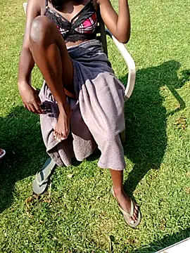 VirginPrincess06 online show from December 4, 2025, 1:09 pm