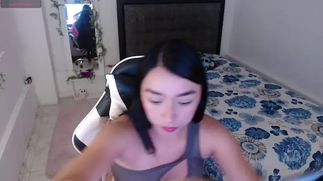 Snapshot of Ariel_Laurentt chatting on July 18, 2026, 3:44 am Ariel Laurentt online show from July 18, 2026, 3:44 am