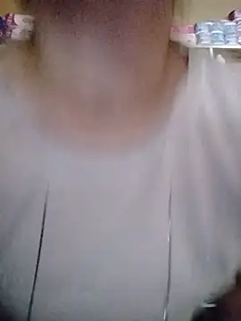 MIA-LARIOS online show from May 29, 2026, 2:59 pm