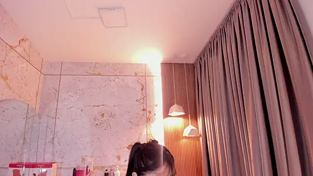 Snapshot of Haylenpark chatting on December 18, 2025, 11:38 am Haylenpark online show from December 18, 2025, 11:38 am