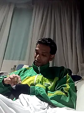 Gzinho69ik online show from June 2, 2026, 1:40 am
