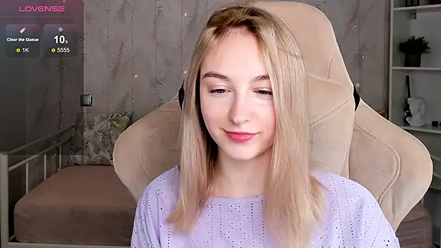 Shy Polly online show from April 19, 2026, 12:11 am