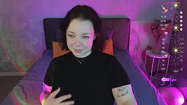 Snapshot of Vlada_vv chatting on February 15, 2026, 5:37 am Vlada vv online show from February 15, 2026, 5:37 am