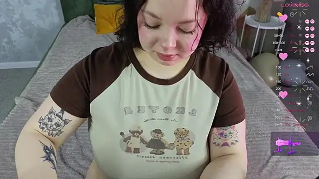 Snapshot of Vlada_vv chatting on February 24, 2026, 6:22 am Vlada vv online show from February 24, 2026, 6:22 am