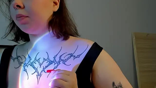 Snapshot of Vlada_vv chatting on March 31, 2026, 6:47 am Vlada vv online show from March 31, 2026, 6:47 am