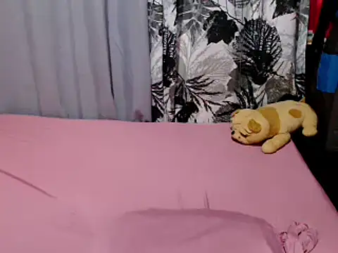 Snapshot of lovelyxmorena chatting on December 3, 2025, 12:14 pm lovelyxmorena online show from December 3, 2025, 12:14 pm