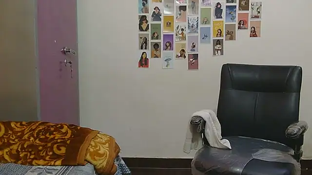 Honey Baby1 online show from June 5, 2026, 6:52 am
