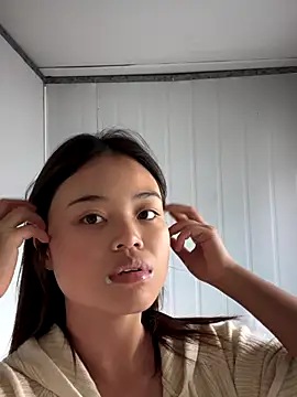 Snapshot of Toffee-00 chatting on November 23, 2025, 6:24 am Toffee-00 online show from November 23, 2025, 6:24 am