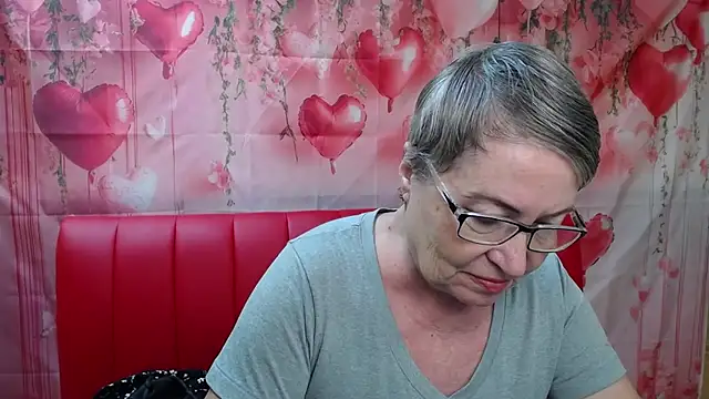 OlgaLuck online show from March 12, 2026, 6:08 am