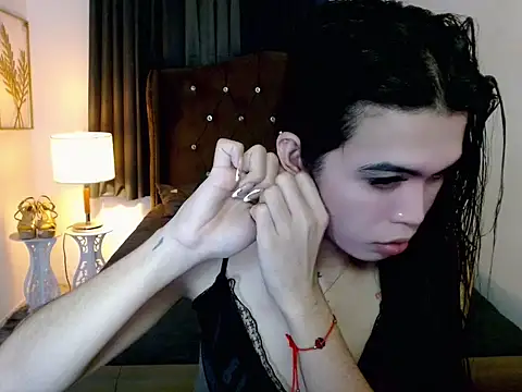 Snapshot of hollyyumiloove chatting on March 24, 2026, 10:53 am hollyyumiloove online show from March 24, 2026, 10:53 am