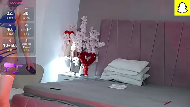 Snapshot of DeniseSun chatting on February 25, 2026, 4:11 am DeniseSun online show from February 25, 2026, 4:11 am