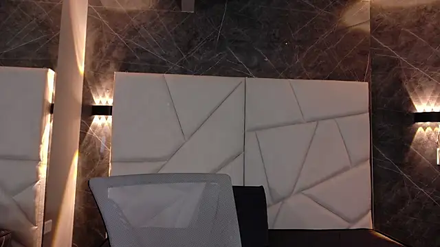 Snapshot of mia_violet8 chatting on November 25, 2025, 12:21 am mia violet8 online show from November 25, 2025, 12:21 am