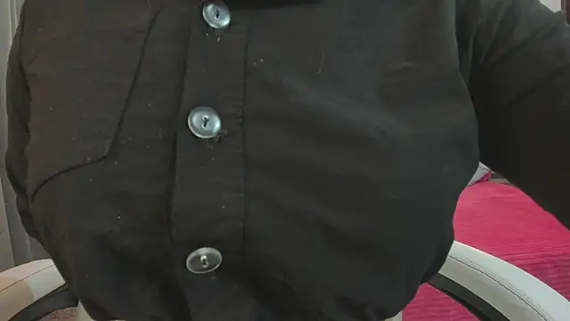 mask red girl online show from April 1, 2026, 12:50 pm