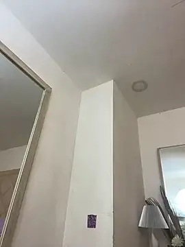 LauraRaider online show from February 6, 2026, 11:02 am