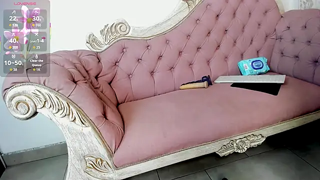 Mysterius Woman online show from December 15, 2025, 12:53 pm