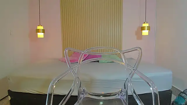 Snapshot of Izelevans chatting on February 16, 2026, 12:12 pm Izelevans online show from February 16, 2026, 12:12 pm