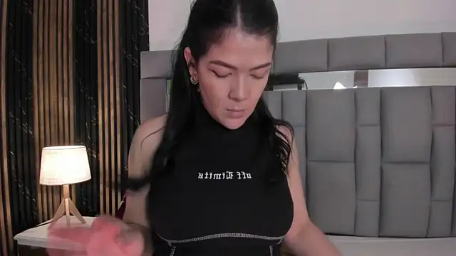 amaia santini online show from July 23, 2026, 7:23 pm