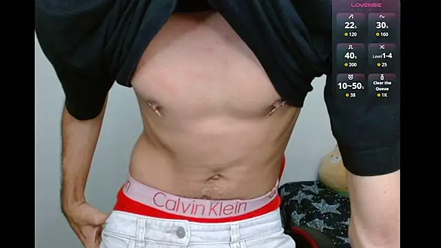 Snapshot of Neithanzynnx chatting on November 28, 2025, 7:49 pm Neithanzynnx online show from November 28, 2025, 7:49 pm