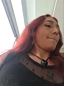 Eveeelyn25 online show from April 21, 2026, 8:55 pm