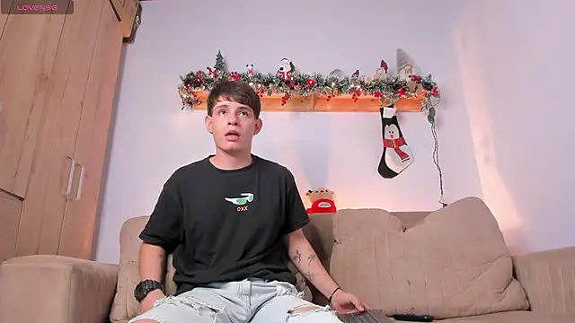 Snapshot of steveen_universe28 chatting on November 27, 2025, 12:24 am steveen universe28 online show from November 27, 2025, 12:24 am