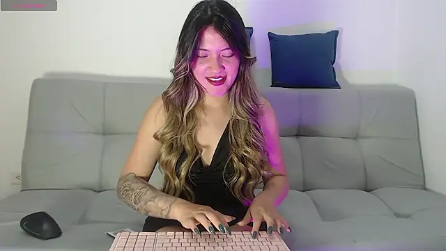 hanna  jones7 online show from January 17, 2026, 10:46 pm