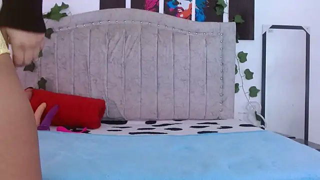 Snapshot of Tinyy_Star chatting on February 12, 2026, 3:07 pm Tinyy Star online show from February 12, 2026, 3:07 pm