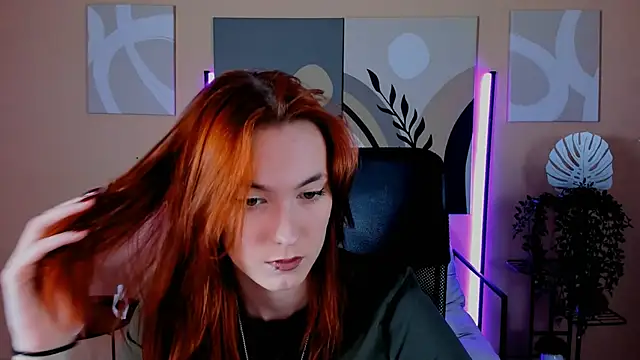 Snapshot of SierraHarper chatting on December 1, 2025, 7:35 am SierraHarper online show from December 1, 2025, 7:35 am