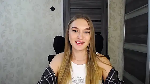 Snapshot of AnyaSmack chatting on December 21, 2025, 8:27 pm AnyaSmack online show from December 21, 2025, 8:27 pm