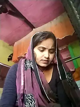 Snapshot of Pooja_hote chatting on November 28, 2025, 2:47 am Pooja hote online show from November 28, 2025, 2:47 am