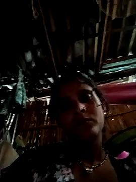 Snapshot of Pummy-Kumari chatting on December 1, 2025, 8:41 am Pummy-Kumari online show from December 1, 2025, 8:41 am