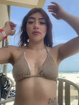 DAKOTA SAKURA online show from April 14, 2026, 2:45 pm