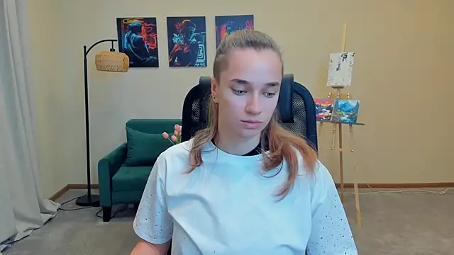 Snapshot of OkDevier chatting on November 30, 2025, 8:51 am OkDevier online show from November 30, 2025, 8:51 am