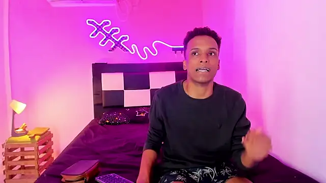 Snapshot of Black_Guys_Pervert_ chatting on November 29, 2025, 11:35 am Black Guys Pervert online show from November 29, 2025, 11:35 am