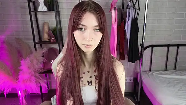 miiss jessica online show from December 5, 2025, 1:36 am