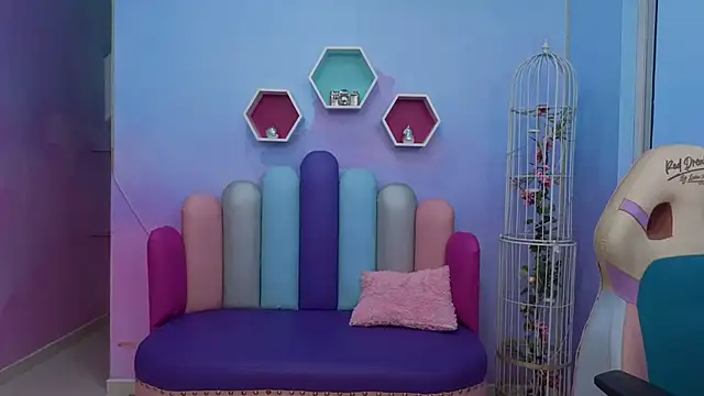 KateSkinny online show from January 10, 2026, 11:34 am