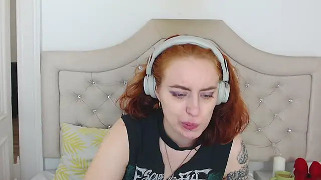 Snapshot of RubyBigBoobs chatting on November 26, 2025, 4:52 pm RubyBigBoobs online show from November 26, 2025, 4:52 pm