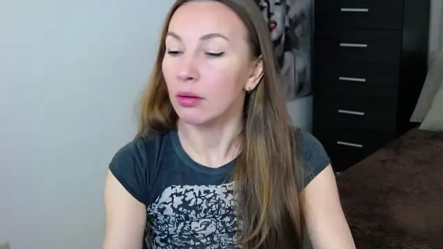 Snapshot of Brandy_Gem chatting on March 16, 2026, 7:45 am Brandy Gem online show from March 16, 2026, 7:45 am